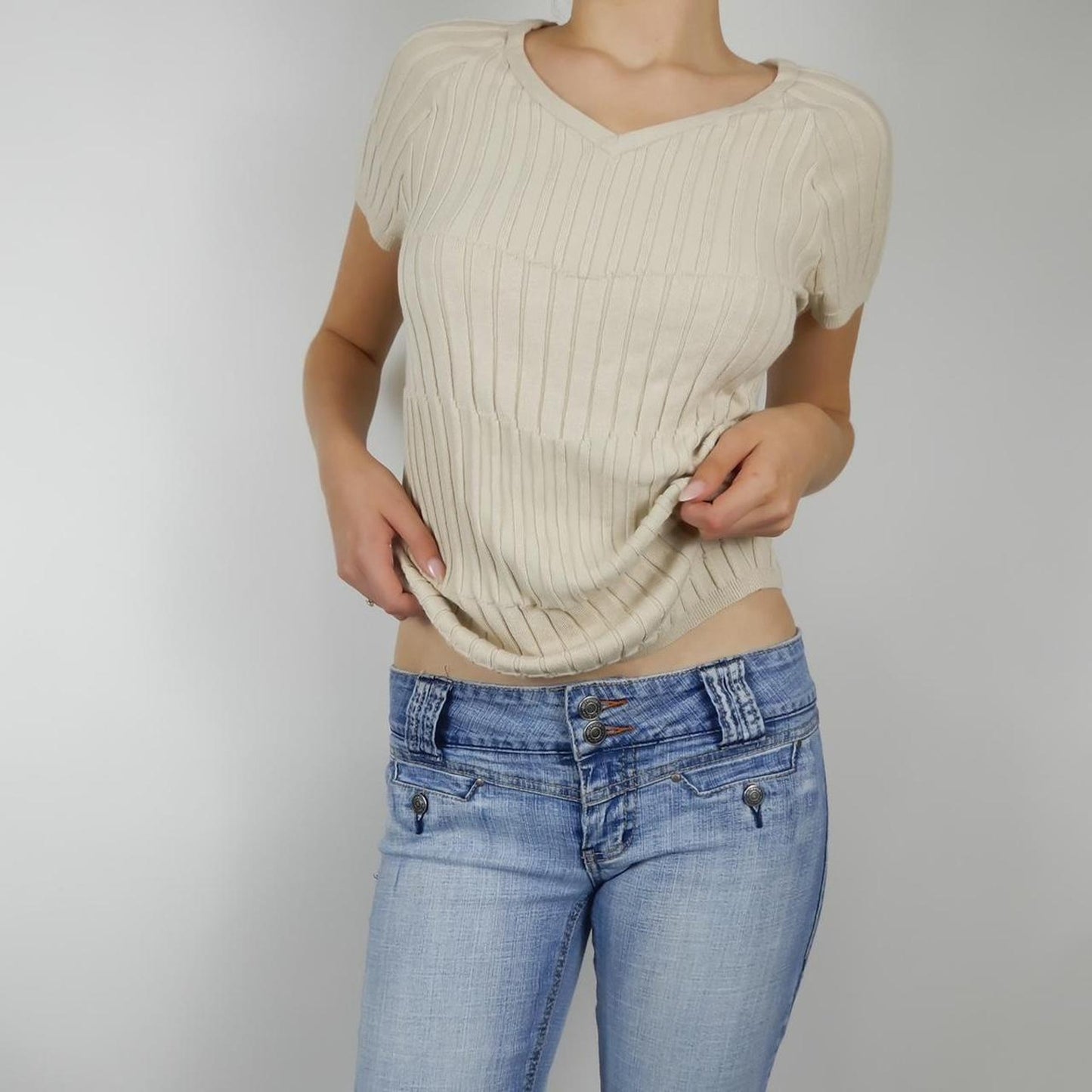 Ribbed V-Neck Basic Tee